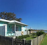 Aurora Beachfront Cottage - New South Wales Tourism 