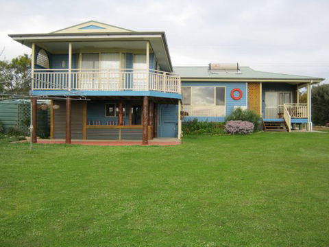 Baudins View Holiday House - New South Wales Tourism  0