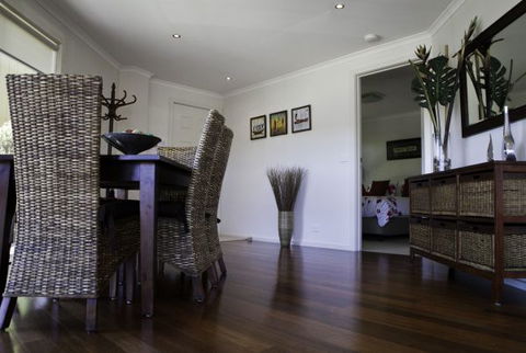 C-Deck Beach House Apartment - New South Wales Tourism  4