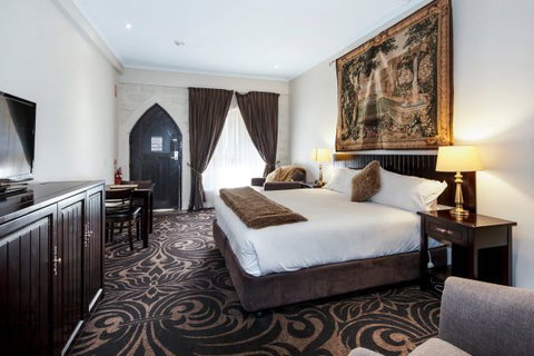 Castle Suites - Kryal Castle - New South Wales Tourism  0