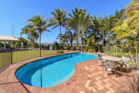 Camelot Motel And Licenced Restaurant - New South Wales Tourism  6