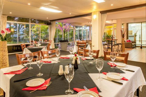 Camelot Motel And Licenced Restaurant - New South Wales Tourism  8