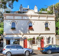 Carlson Terrace - New South Wales Tourism 