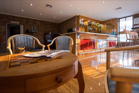 Farnham Court Motel - New South Wales Tourism  6