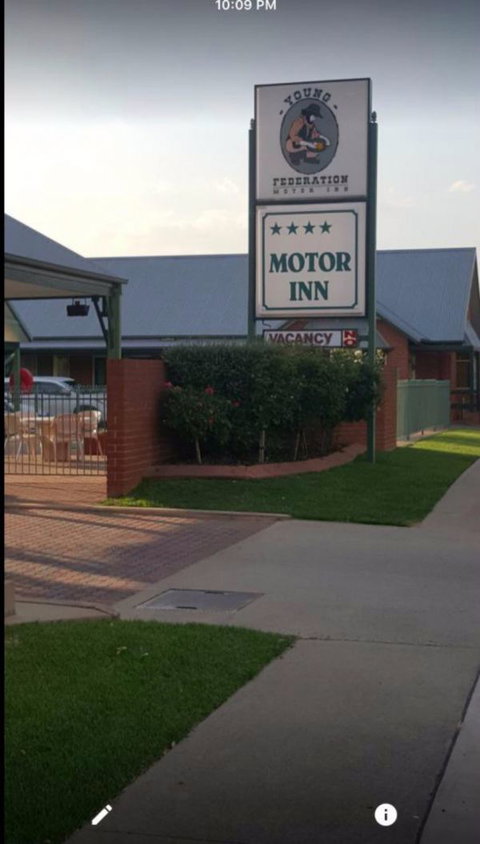 Federation Motor Inn Young - New South Wales Tourism  0