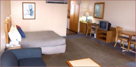 Federation Motor Inn Young - New South Wales Tourism  1