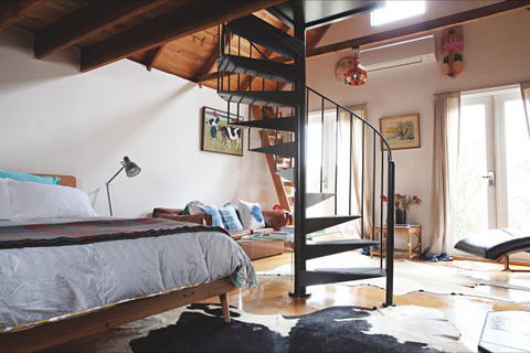 Flop House - New South Wales Tourism  1