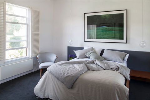 Flop House - New South Wales Tourism  3