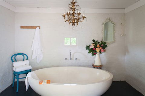 Flop House - New South Wales Tourism  4