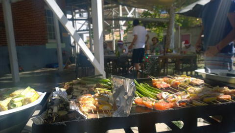 Foreshore Backpackers - New South Wales Tourism  2