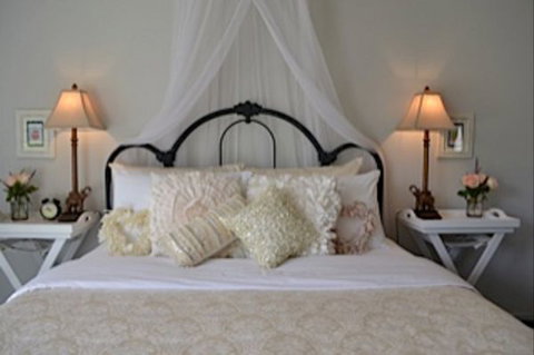 Garden Cottage B And B - New South Wales Tourism  0