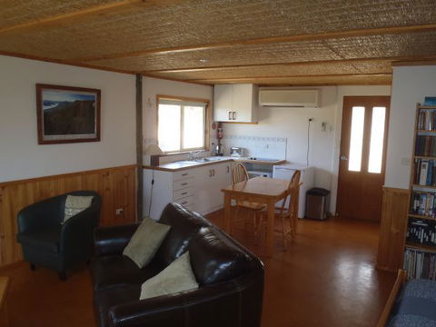 Guy's Cross Farm Cottage - New South Wales Tourism  4
