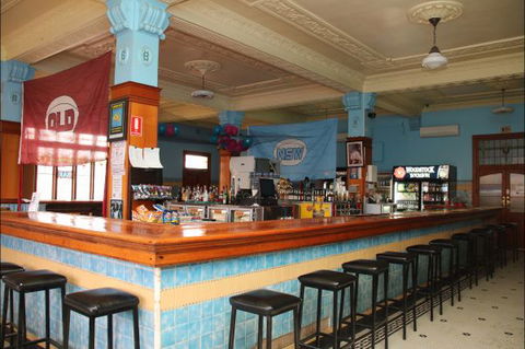 Hotel Corones Charleville - New South Wales Tourism  0