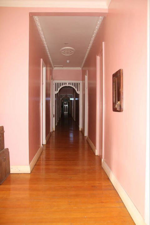 Hotel Corones Charleville - New South Wales Tourism  6