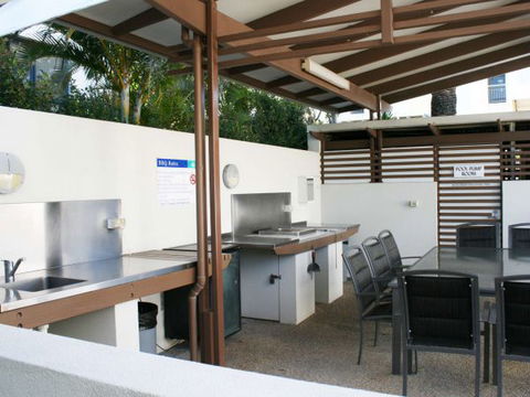 Indigo Blue Beachfront Holiday Apartments - New South Wales Tourism  6