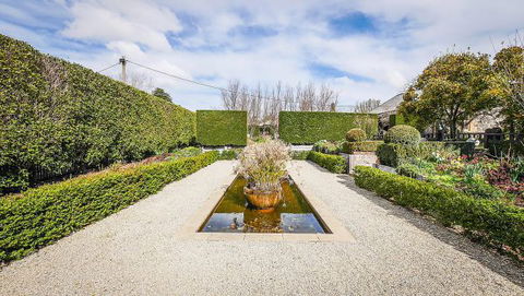 Kyneton Old Rectory - New South Wales Tourism  1