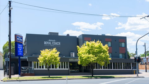 Adelaide Royal Coach - New South Wales Tourism  0