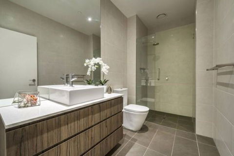 Melbourne Holiday Apartments Flinders Wharf - New South Wales Tourism  5