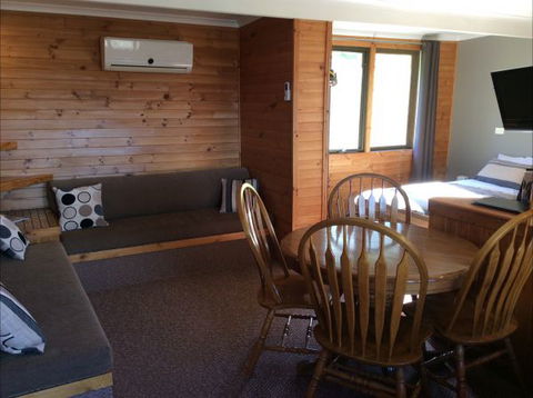 Mole Creek Cabins - New South Wales Tourism  5