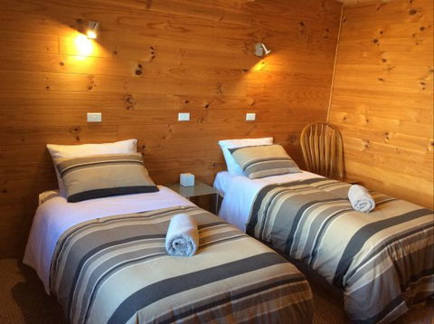 Mole Creek Cabins - New South Wales Tourism  6