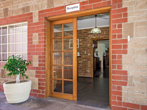 Motel Goolwa - New South Wales Tourism  1