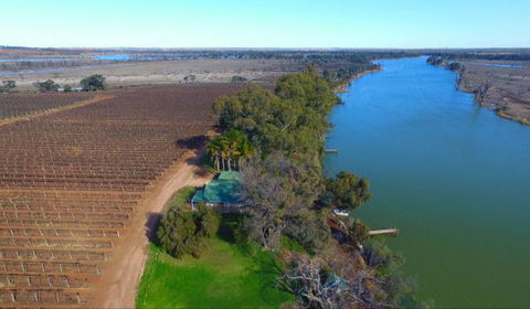 Mundic Waterfront Cottages - New South Wales Tourism  0