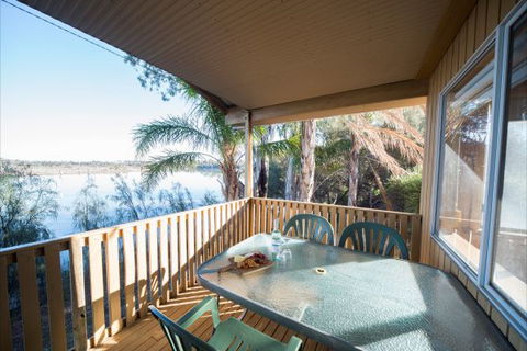 Mundic Waterfront Cottages - New South Wales Tourism  5