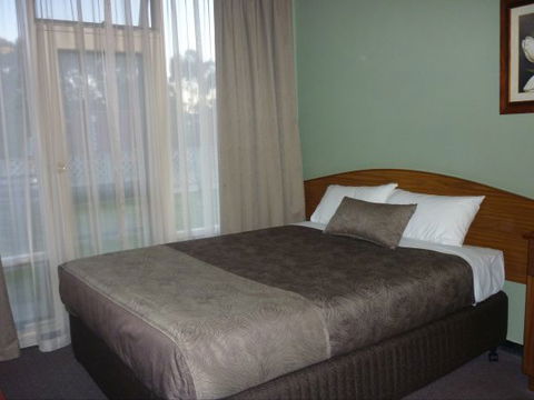 Naracoorte Hotel/Motel - New South Wales Tourism  0