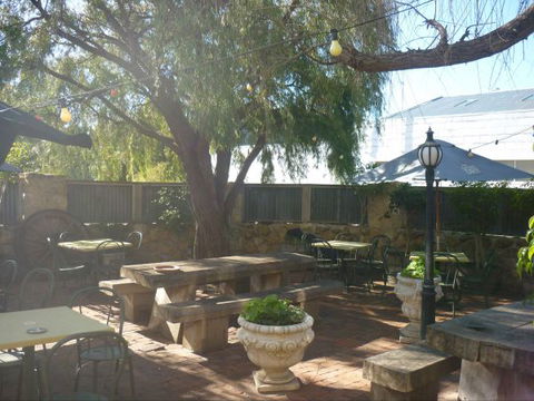 Naracoorte Hotel/Motel - New South Wales Tourism  2