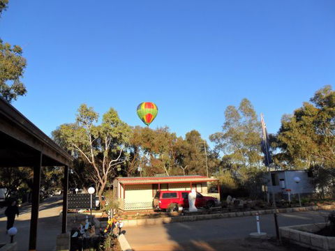 Northam Caravan Park - New South Wales Tourism  1