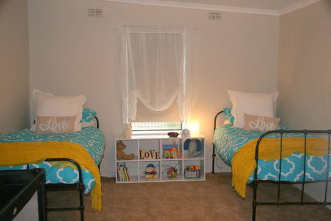 No.72 - New South Wales Tourism  2