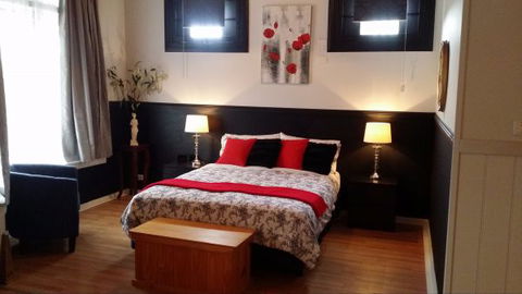 Olivia's Suite - New South Wales Tourism  0