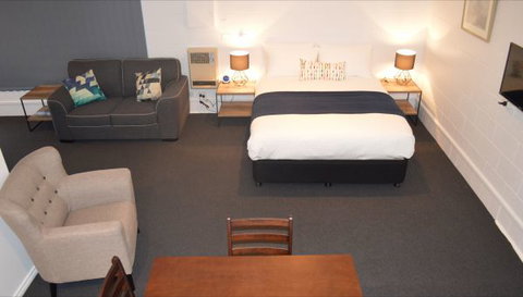 Penguin Seaside Motel - New South Wales Tourism  3