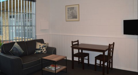 Penguin Seaside Motel - New South Wales Tourism  4