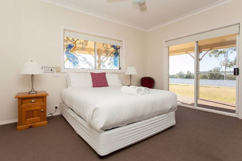 Pokolbin Farm Stay - New South Wales Tourism  2