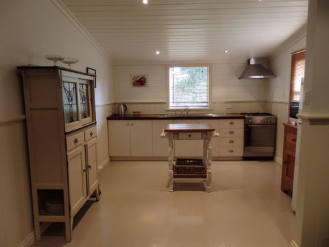 Quartz Cottage - New South Wales Tourism  2