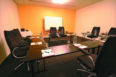 Ramada Encore Dandenong - New South Wales Tourism  0