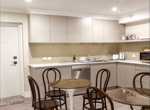 Randwick Lodge - New South Wales Tourism  2