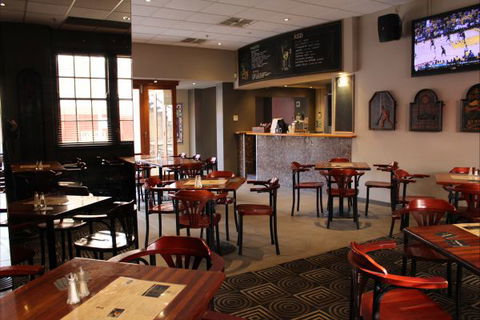 Royal Hotel Ryde - New South Wales Tourism  1