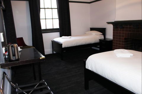 Royal Hotel Ryde - New South Wales Tourism  7