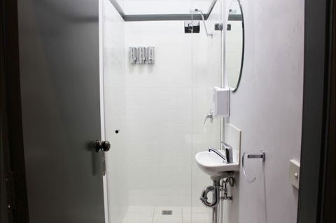 Royal Hotel Ryde - New South Wales Tourism  9