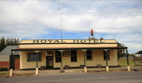Royal Hotel Snake Valley - New South Wales Tourism  0