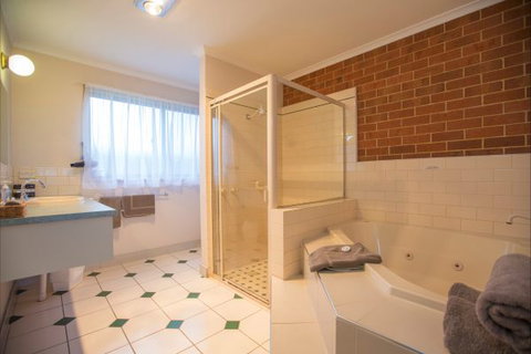 Rose Garden Motel - New South Wales Tourism  2