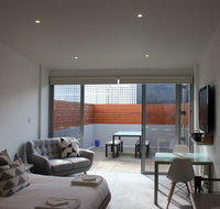 Sandy Bay Studio Apartment - New South Wales Tourism 