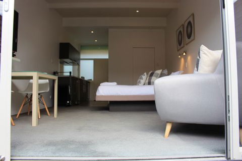 Sandy Bay Studio Apartment - New South Wales Tourism  3
