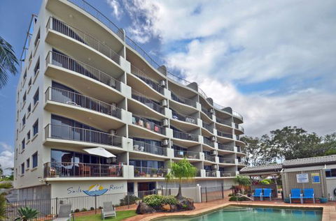 Sails Resort On Golden Beach - New South Wales Tourism  2