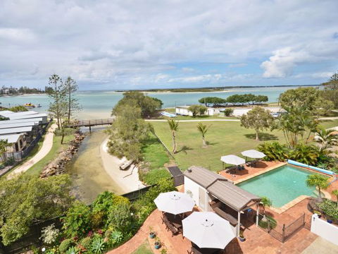 Sails Resort On Golden Beach - New South Wales Tourism  3