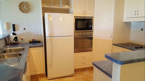 Sea Star Holiday Apartments - New South Wales Tourism  7