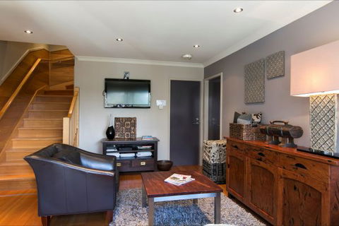 Snow Fall Lodge At Falls Creek - New South Wales Tourism  6