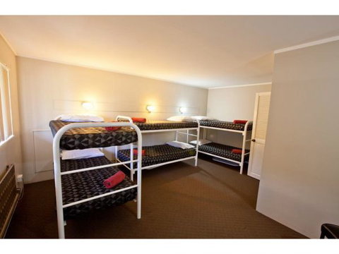 Snowy Mountains Resort And Function Centre - New South Wales Tourism  5